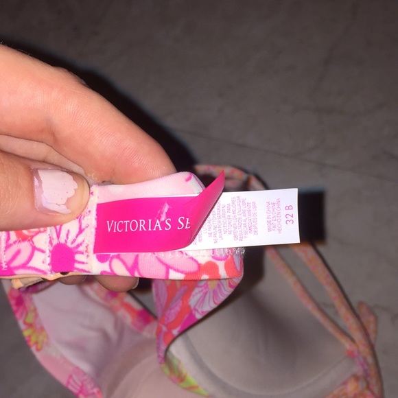 Victoria secret Bathing suit top - Picture 4 of 4